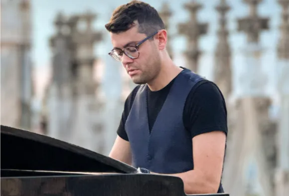 Alessandro Martire: the Italian pianist celebrates travel through music